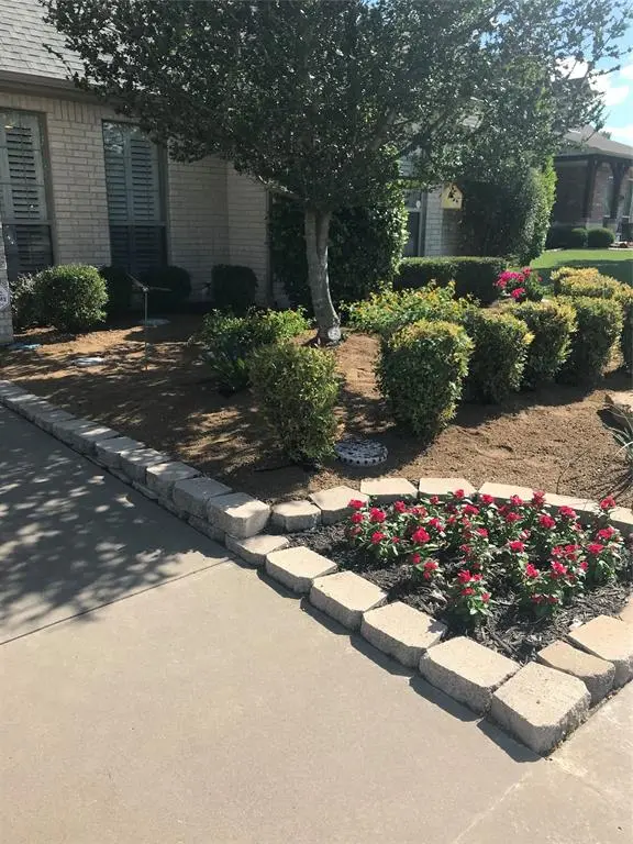 671 Brookglen Court, Waxahachie, TX 75165