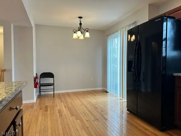 33 Ronald Dr, Franklin Twp., NJ 08873