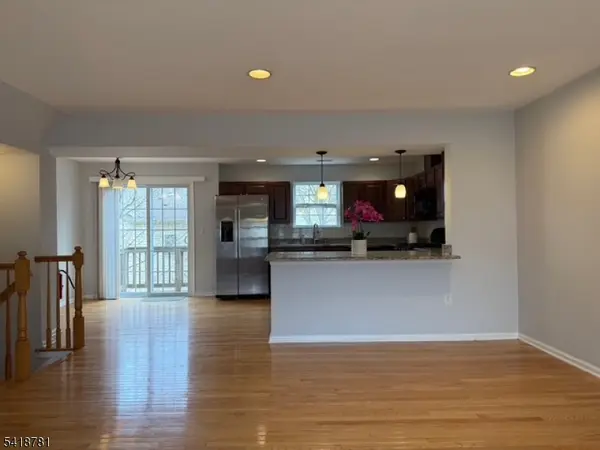 33 Ronald Dr, Franklin Twp., NJ 08873