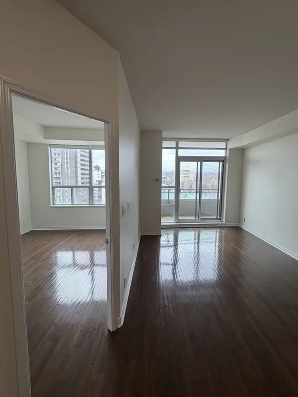 736 Spadina AVE #806, Toronto C01, ON M5S 2J6