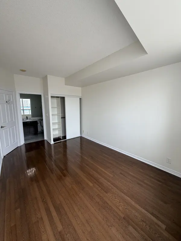 736 Spadina AVE #806, Toronto C01, ON M5S 2J6