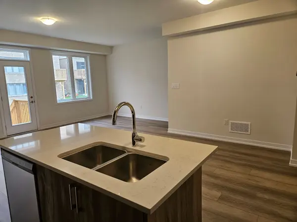 22 Ziibi WAY #Upper, Clarington, ON L1B 0W5