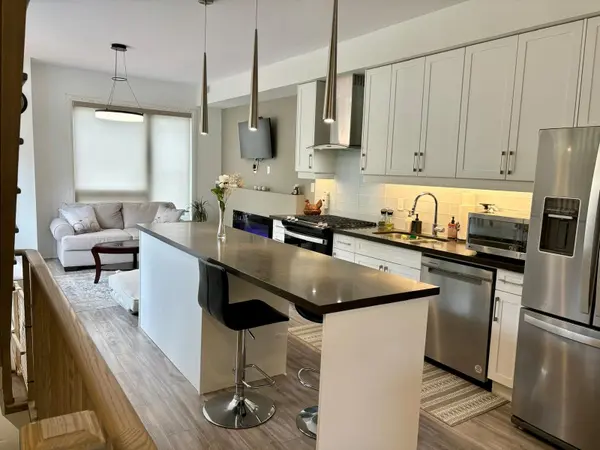 1673 Pleasure Valley PATH, Oshawa, ON L1G 0E3