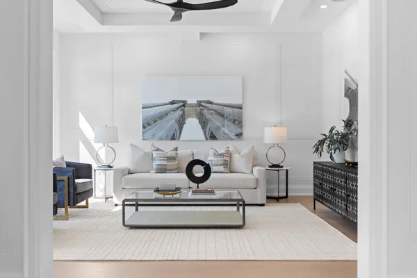 4 Pine Ridge DR, Toronto E08, ON M1M 2X3