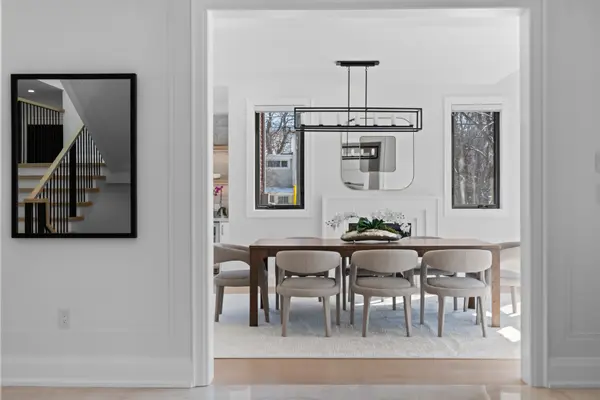 4 Pine Ridge DR, Toronto E08, ON M1M 2X3