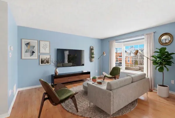 40 Cliff Gunn RD, Newmarket, ON L3X 3J8