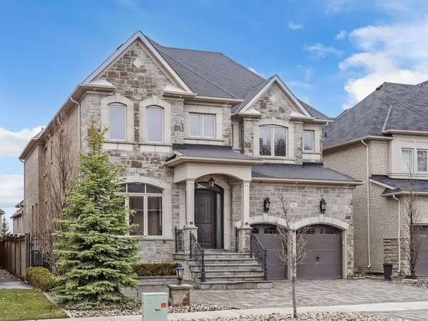 80 Puccini DR, Richmond Hill, ON L4E 2Z1