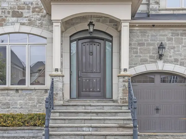 80 Puccini DR, Richmond Hill, ON L4E 2Z1