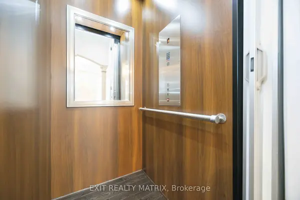 80 Puccini DR, Richmond Hill, ON L4E 2Z1