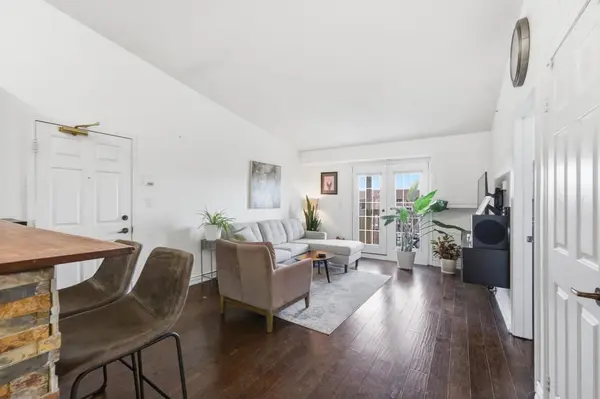 4013 Kilmer DR #410, Burlington, ON L7M 4M3