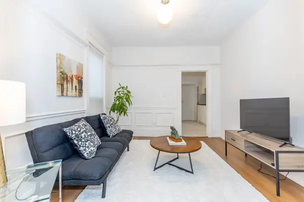 2378 St Clair AVE W, Toronto W02, ON M6N 1K8