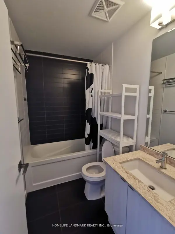 4055 Parkside Village DR #819, Mississauga, ON L5B 0K8