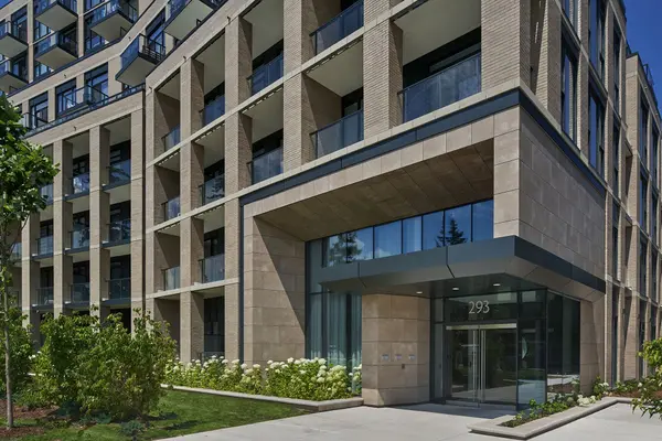 293 The Kingsway N/A #702, Toronto W08, ON M9A 0E8