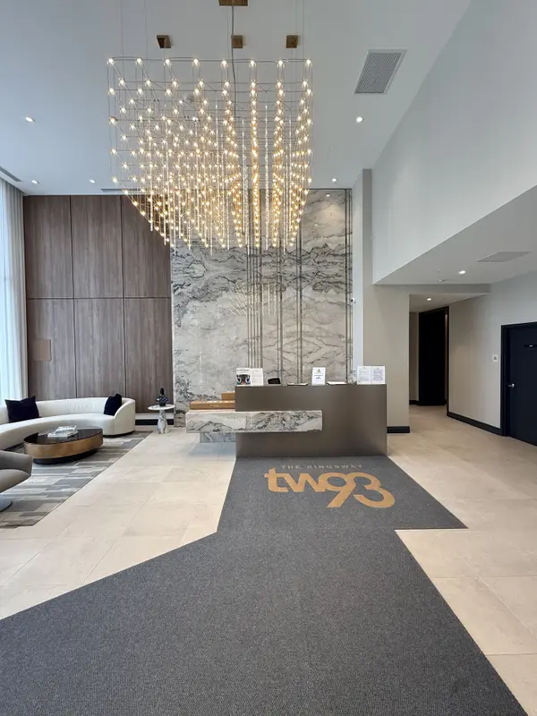 293 The Kingsway N/A #702, Toronto W08, ON M9A 0E8