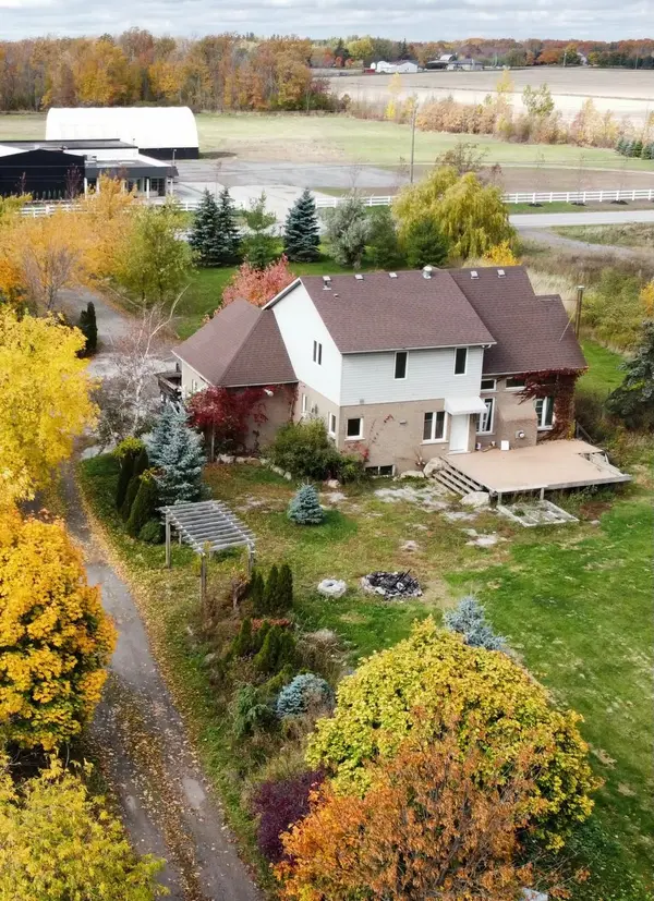 195 Woolverton RD, Grimsby, ON L3M 4E7