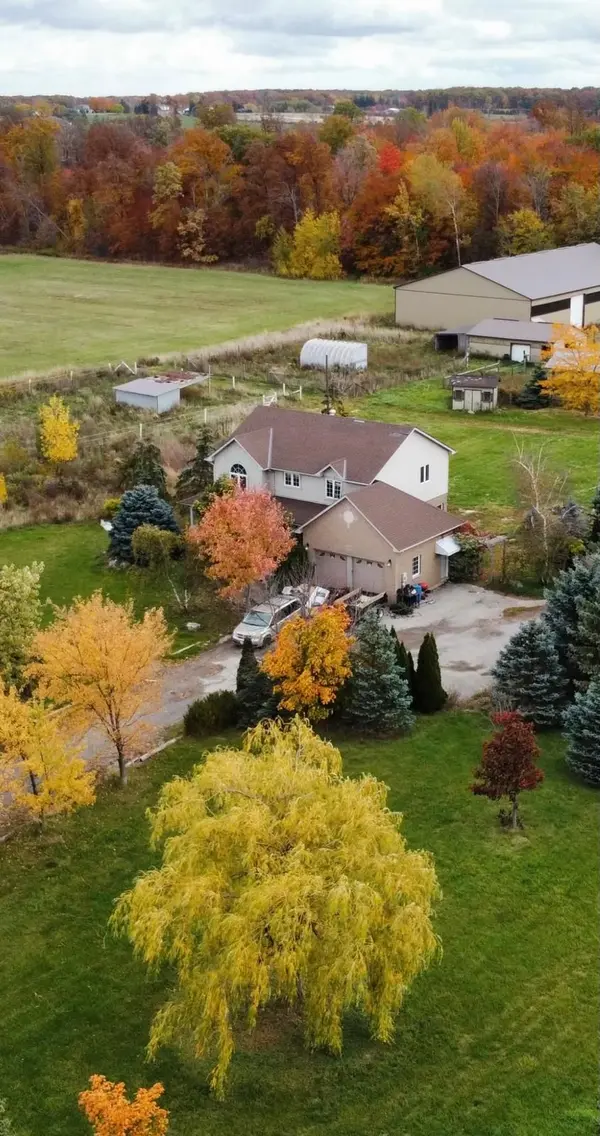 195 Woolverton RD, Grimsby, ON L3M 4E7