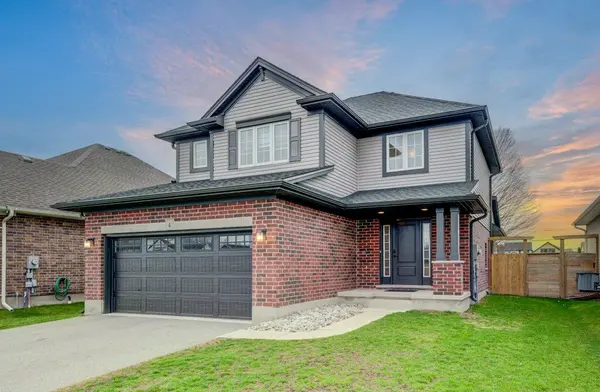 4 Livingston DR, Tillsonburg, ON N4G 0J3