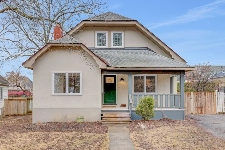 824 Fisher AVE, Carlington - Central Park, ON K1Z 6P2