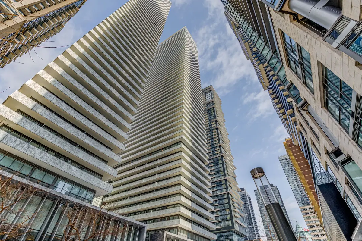 50 Charles ST E #3804, Toronto C08, ON M4Y 1T1