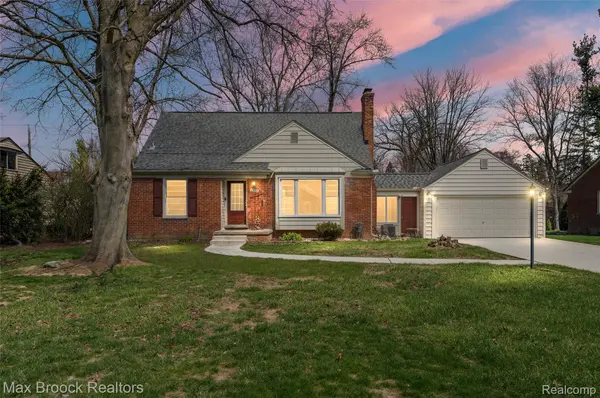 2307 Bedford RD, Bloomfield Hills, MI 48302