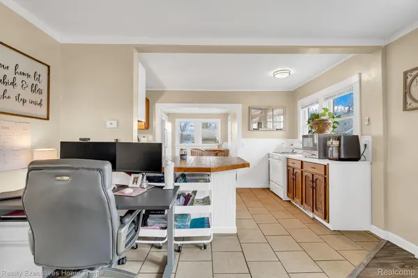 1424 14th ST, Port Huron, MI 48060