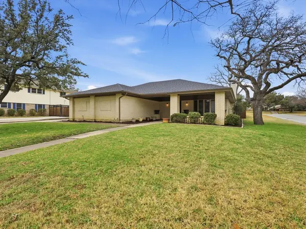 3716 Sweetbriar Lane, Colleyville, TX 76034