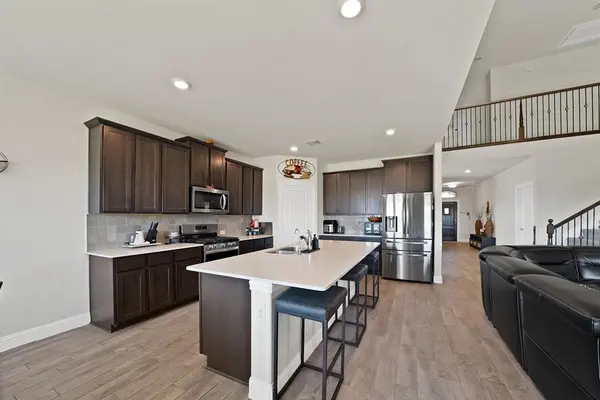 10700 Rock Bolt Drive, Aubrey, TX 76227