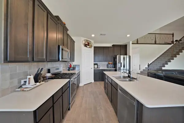 10700 Rock Bolt Drive, Aubrey, TX 76227