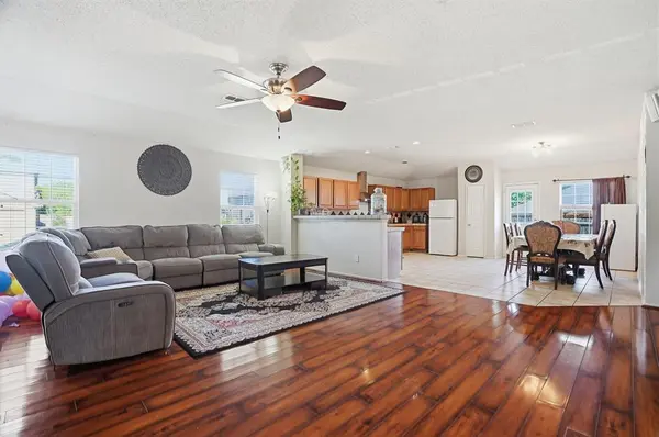 601 Midpark Drive, Euless, TX 76039