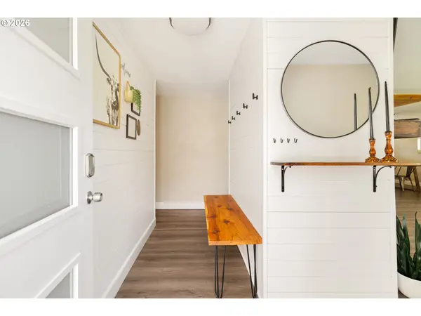 13580 SW VILLAGE GLENN DR, Portland, OR 97223