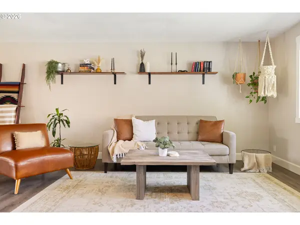 13580 SW VILLAGE GLENN DR, Portland, OR 97223