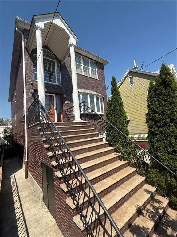 48 Bay 13th ST, Brooklyn, NY 11214