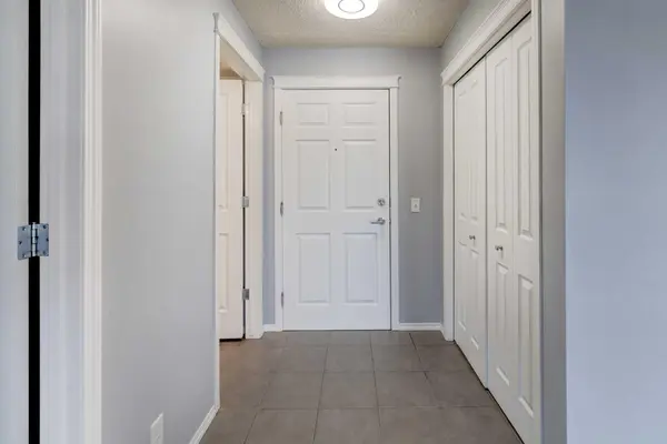 140 Sagewood BLVD SW #2201, Airdrie, AB T4B 0J1