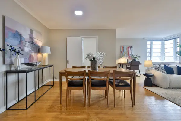 707 Eglinton AVE W #201, Toronto C03, ON M5N 1C8