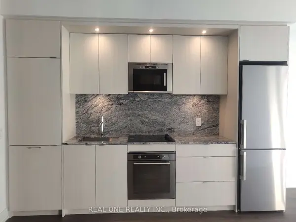 30 Inn On The Park DR #3011, Toronto C13, ON M3C 0P8