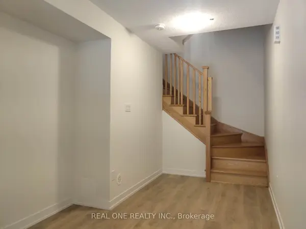 1865 Pickering Pkwy #1407, Pickering, ON L1V 0H2