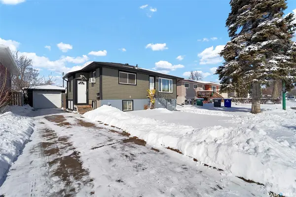 211 Witney AVENUE N, Saskatoon, SK S7L 3M2