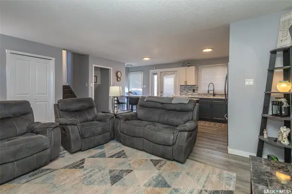 6 Diggle PLACE, Saskatoon, SK S7M 4J9