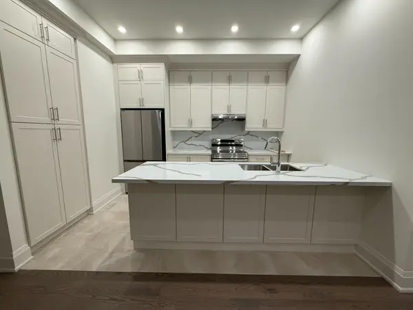 3301 Azam WAY, Oakville, ON L6M 5S2