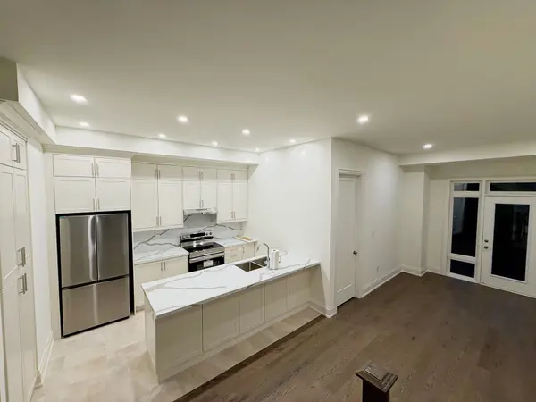 3301 Azam WAY, Oakville, ON L6M 5S2