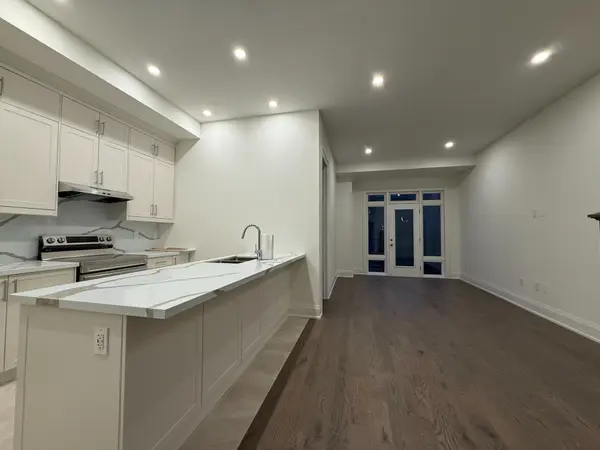 3301 Azam WAY, Oakville, ON L6M 5S2