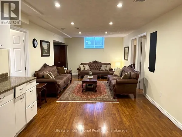 114 CLAIRFIELDS DR W #Lower, Guelph, ON N1G 5A5