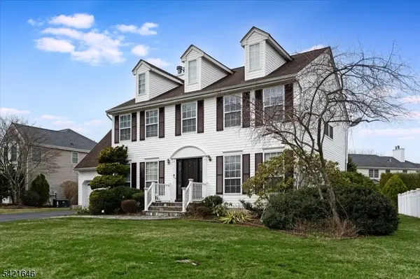 15 Crossing Dr, Mount Olive Twp., NJ 07836