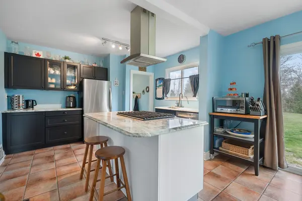 1183 Merrittville HWY, Thorold, ON L3B 5N5