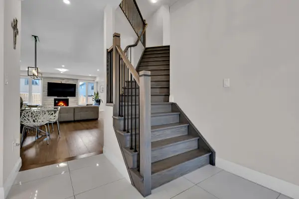 11 Tindall CRES S, East Luther Grand Valley, ON L9W 6P4