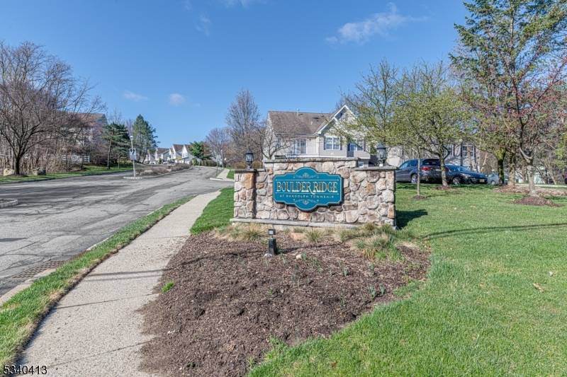 902 Wendover Ct, Randolph Twp., NJ 07869