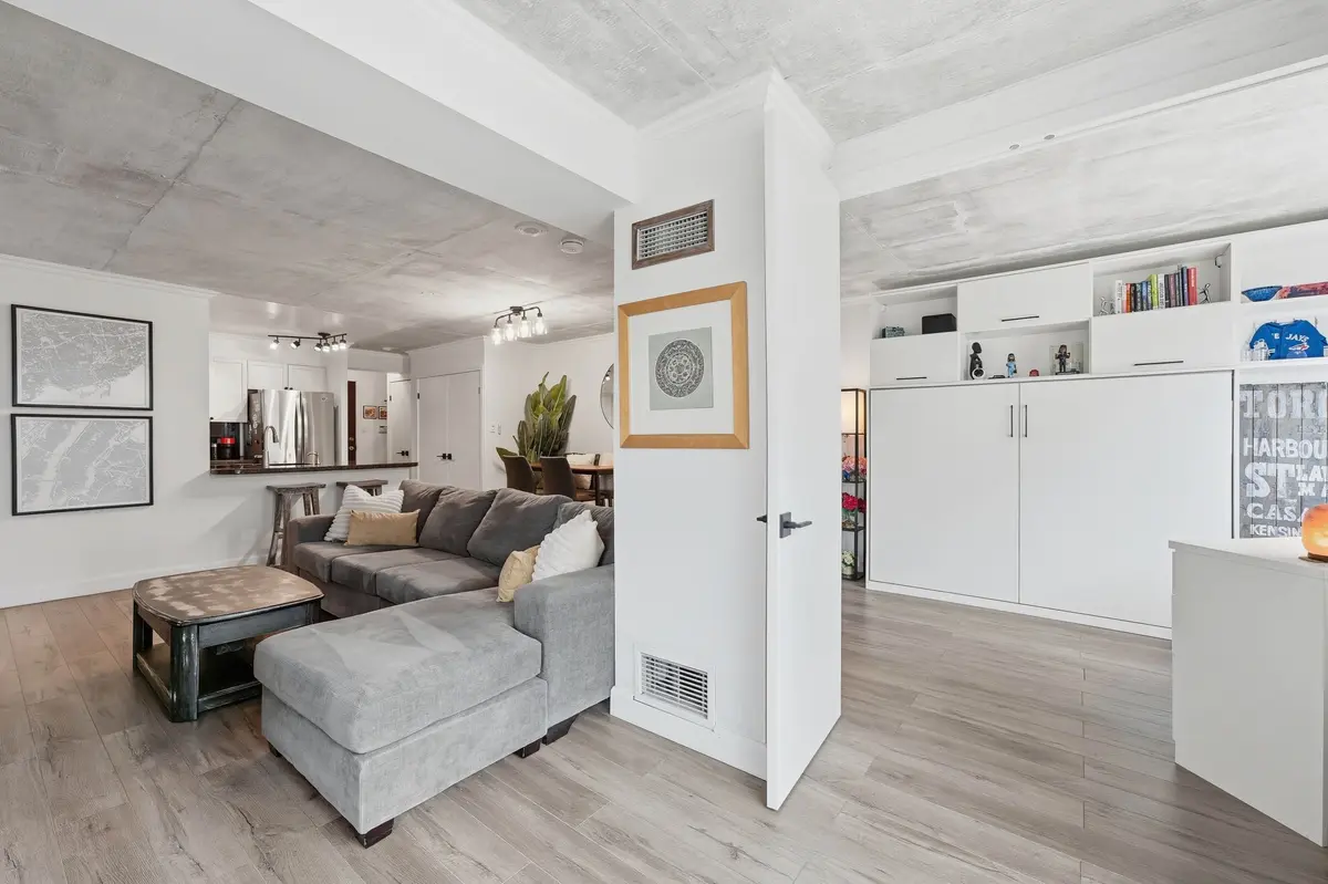 600 Queens Quay W #705, Toronto C01, ON M5V 3M3