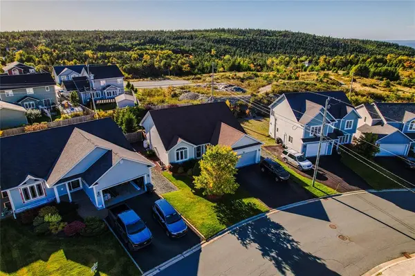 24 Spracklin Boulevard, Paradise, NL A1L 0J4