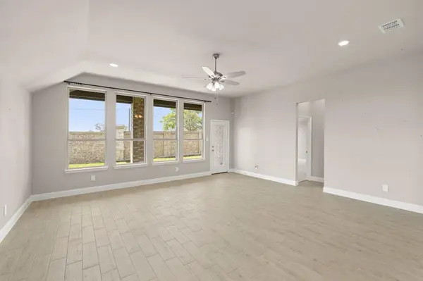 114 Emperor Oak Court, Balch Springs, TX 75181