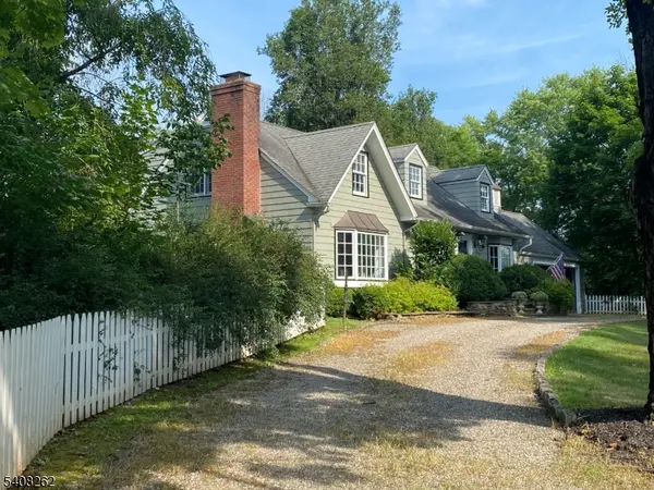 11 Miller Ave, Tewksbury Twp., NJ 08858